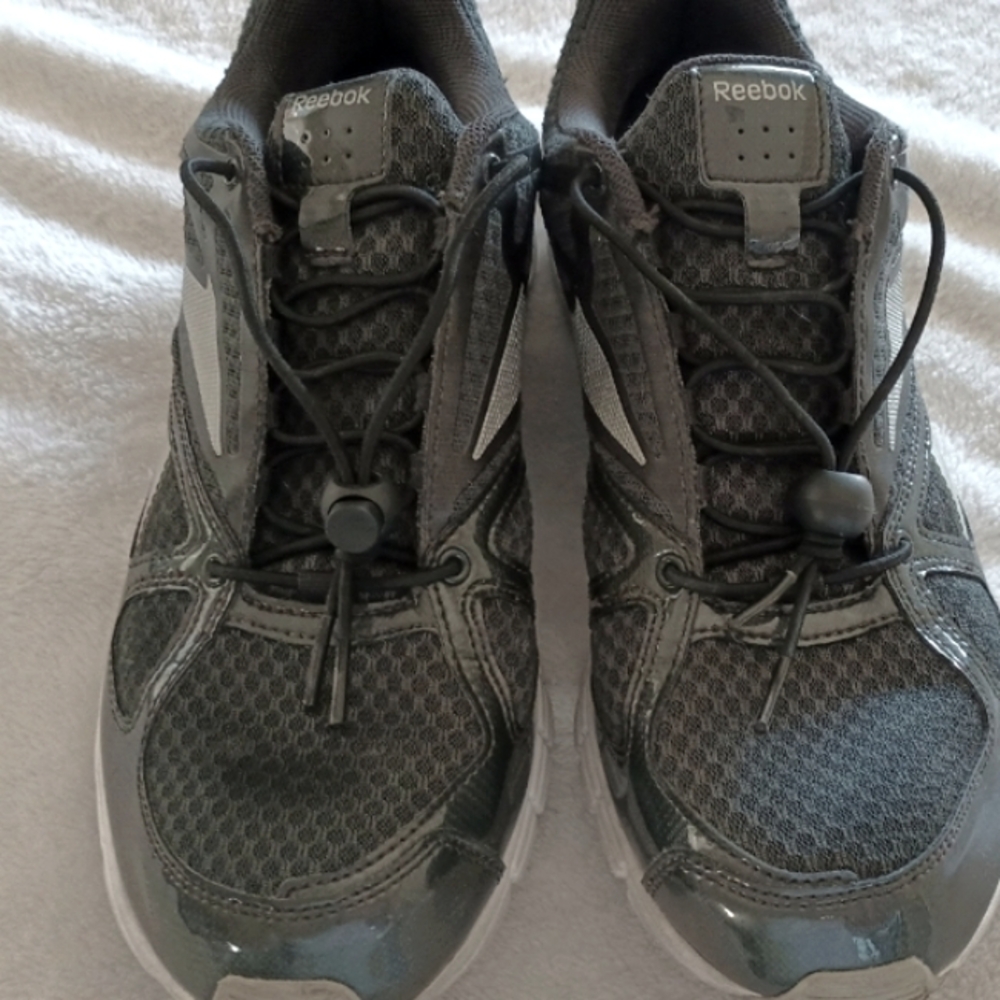 Reebok Mens Athletic shoe